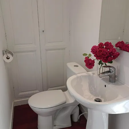 Bed In 6-bed Mixed Le Jardin Cafe * בורדו