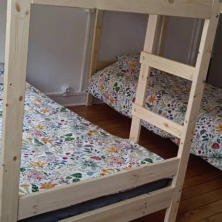 ホステル Bed In 6-bed Mixed Le Jardin Cafe *