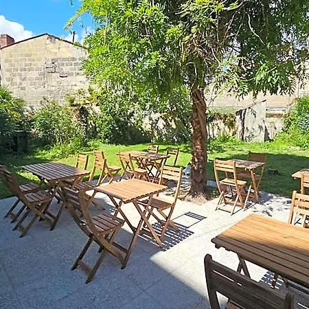 Bed In 6-bed Mixed Le Jardin Cafe Hostel *
