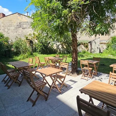 Hostel Bed In 6-bed Mixed Le Jardin Cafe *